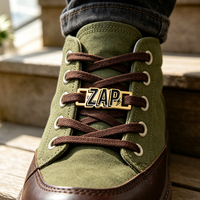 Vente en gros d'accessoires décoratifs de mode artisanaux en métal lacet de chaussure de sneaker initial personnalisé graver la serrure de dentelle de boucle pour les chaussures