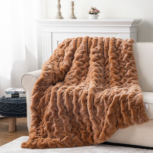 Cuscino di Lusso Quadrato in Finta Pelliccia con Design Anti-Piega a Bolle per Uso Domestico, Ospedaliero e Alberghiero - Product Image 3