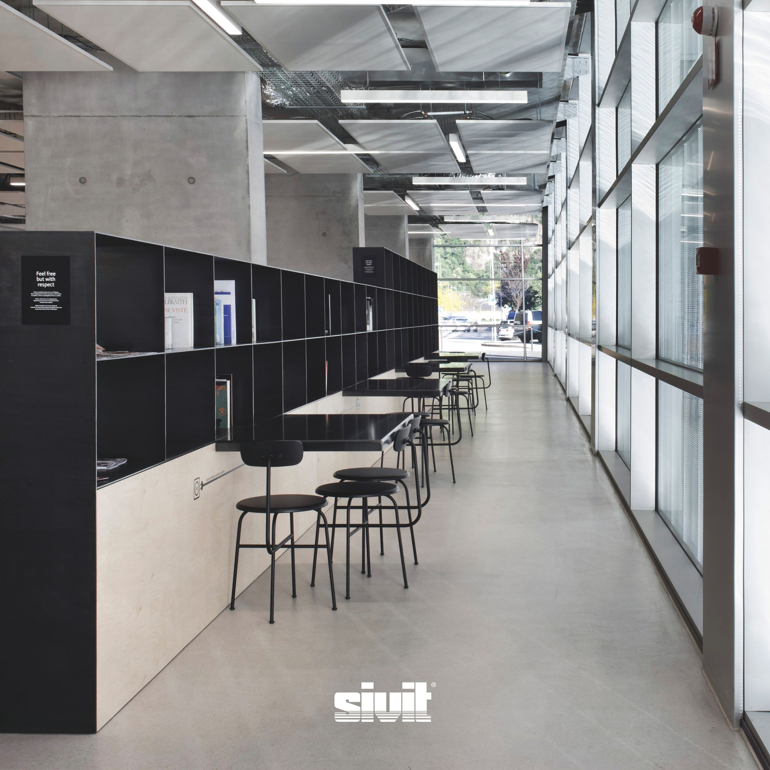 Personnalisable (large gamme de couleurs RAL)