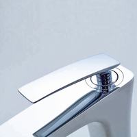Robinet de lavabo de salle de bains en laiton artistique tout chrome poli solide Cae Antique moderne