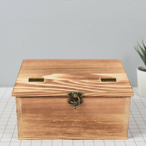 ขายส่งบ้านนกไม้แขวนบ้านนกด้านนอกพร้อมระเบียงสําหรับนกพิราบประแจนกฟินช์แขวนรังนกไม้ - Product Image 5