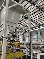 Machine de pesage, de remplissage, de scellage et d'emballage semi-automatique pour matériaux d'étanchéité à l'asphalte froid de 5 kg, 15 kg, 25 kg et 50 kg