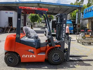 Chariot élévateur contrepoids diesel HELI CPCD25 pour l'empilage et la manutention de marchandises en usine, entrepôt, cour et extérieur - Product Image 1