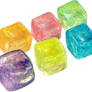 Juguetes blandos de maltosa con purpurina en forma de cubo, juguetes antiestrés de TPR suave para apretar, juguetes sensoriales brillantes para niños y adultos, recuerdos de fiesta - Product Image 1