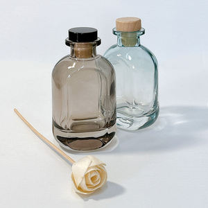 Bouteilles de diffuseur à baïonnette en verre plat personnalisé de haute qualité de 150ml avec bouchon pour les parfums de maison vente chaude en gros - Product Image 3