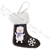 Chaussette de Noël en fausse fourrure Sherpa, motif ours polaire et flocon de neige, sac cadeau en peluche à suspendre, décoration pour arbre et cheminée