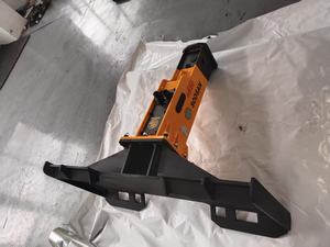 Nuevo Rompedor Hidráulico Tipo Caja SB 40 con Motor para Minicargadoras de 1.2-3 Toneladas, Accesorio para Excavadoras y Cargadoras - Product Image 2