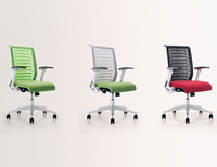 Chaise de conférence pivotante avec dossier en maille et accoudoirs 3D réglables pour salle d'attente