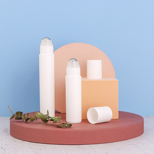 Wholesale 20ml 30ml white plastic deodorant roll on bottle with steel roller ball