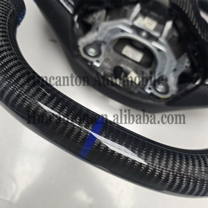 Volant de voiture en cuir perforé et fibre de carbone pour Hyundai Veloster - Vente en gros - Product Image 2