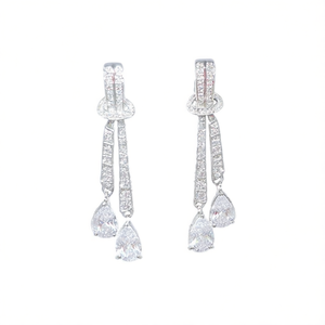 Orecchini Pendenti E3971 in Oro Bianco con Cristalli e Strass, Design a Goccia d'Acqua, Gioielli di Lusso da Sposa per Donne - Product Image 1