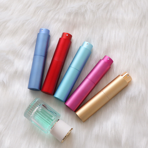 10ml <span class=keywords><strong>15ml</strong></span> vàng bơm lại tùy chỉnh chai nước hoa với hộp sang trọng và túi nhung Túi xoắn lên du lịch phun - Product Image 2