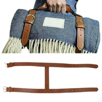 Couverture de pique-nique et de voyage moderne, populaire, imperméable, légère, en matériau PU, avec pompe à air externe, portable, à pompons personnalisés