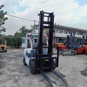 Montacargas Diésel Usado TCM de Alta Eficiencia, 3T, Altura de Horquilla 3m, 1 Año de Garantía, Construcción de Combustión Interna, Mástil de Dos Etapas - Product Image 2