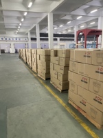 Filament continu FDY 100 % polyester 330D/10F à base fendue, directement de l'usine, pour ruban élastique et sangle recouverte