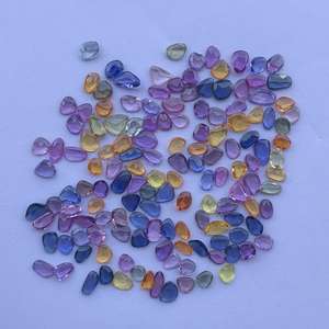 Creador de Joyas: Piedra de Zafiro Natural Multicolor, Corte Rosa, Cabujón en Rodaja, Tratado Térmicamente, Tamaño Libre, Certificado IGI, Joyería Talpe - Product Image 4