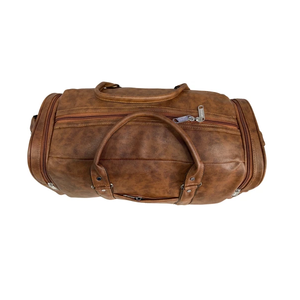 Conçu pour le confort et l'espace, ce sac de voyage 100 % cuir véritable est idéal pour les escapades de week-end et les voyages d'affaires. - Product Image 6
