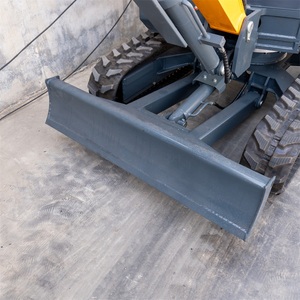 Mini-excavatrice prête pour l'hiver avec cabine, 3 tonnes et capacité de montée de 30 degrés pour travaux d'excavation en zone enneigée, couleur personnalisée, service OEM ODM - Product Image 3