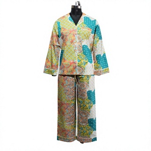 Ensemble de pyjama pour femmes sur mesure de haute qualité, style élégant, été, automne, printemps, écologique, durable, 100% coton respirant - Product Image 5