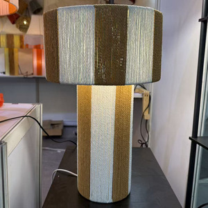 Lampada da Tavolo Moderna Artigianale con Paralume <span class=keywords><strong>a</strong></span> Trama Lineare, Alimentata <span class=keywords><strong>a</strong></span> Corrente, Lampada da Comodino <span class=keywords><strong>a</strong></span> Forma di T per Camera da Letto e Soggiorno - Product Image 5