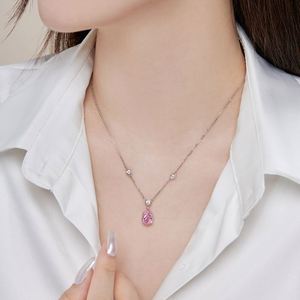 Collier pendentif Dylam en argent sterling 925 avec zircone 8A rose clair en forme de goutte de diamant pour mariage et soirée - Product Image 4