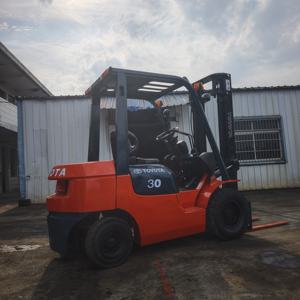 Prix d'usine 2T/3T Transmission hydraulique compacte et robuste pour chariot élévateur diesel, mât à deux étages, pneus tout-terrain antidérapants - Product Image 2