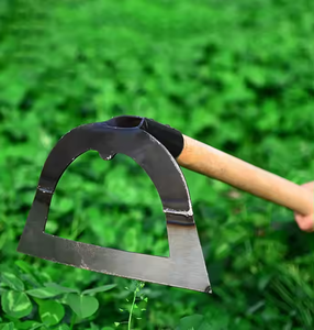 Azada Multiusos de Cinco Dientes de Acero al Carbono - para Desherbar el Huerto, Cultivar el Suelo y Limpiar Terrenos - Product Image 3