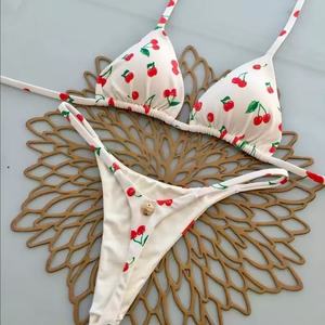 Bikini brasileño con Tanga estampado nuevo 2025 al por mayor, traje <span class=keywords><strong>de</strong></span> baño con estampado floral sexy y Sujetador push up y parte inferior descarada - Product Image 2