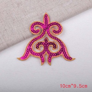 DIY Bekleidungszubehör Designer Pailletten-<span class=keywords><strong>Patch</strong></span> Dreiecksmuster Paillettenstickerei zum Aufbügeln Applikation Aufkleber Ethno-Trachten-<span class=keywords><strong>Patch</strong></span> - Product Image 5