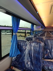 Nuevo autobús turístico de lujo de la marca China RHD, 72 asientos, motor delantero diésel, doble eje trasero, nuevo autobús en China - Product Image 3