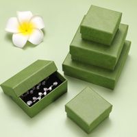Caja de Joyería de Cartón Ecológico con Forro de Esponja Verde para Collares, Pendientes, Anillos de Compromiso, Pulseras, Exhibición de Regalos