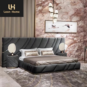 Ultimi mobili da camera da <span class=keywords><strong>letto</strong></span> di lusso italiani testiera grande <span class=keywords><strong>letto</strong></span> <span class=keywords><strong>matrimoniale</strong></span> imbottito in <span class=keywords><strong>tessuto</strong></span> moderno king size - Product Image 2