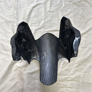 Guardabarros Delantero de Fibra de Carbono Forjado con Detalles Metálicos Púrpura para Motocicleta BMW S1000RR 2019-2026 - Product Image 6