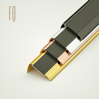 Forme de L PVC Caoutchouc Antidérapant Aluminium Incurvé Bullnose Anti Slip Step Nose Profile Strip Carreaux de Céramique Garniture Métallique Nez d'Escalier