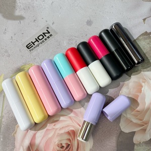 Nouveau design, tubes de rouge à lèvres ronds en forme de capsule, logo personnalisé, marquage à chaud, vente en gros, usine chinoise, emballage cosmétique en plastique - Product Image 1
