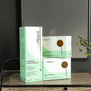 Lápiz labial bálsamo brillo aceite BB crema máscara ceja lápiz líquido base suelta polvo prensado caja de esmalte de uñas embalaje de papel - Product Image 1