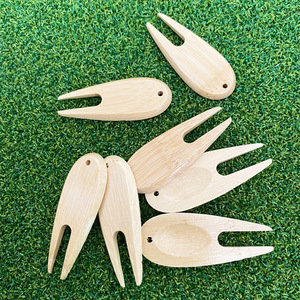 Herramienta de Reparación de Green de Golf Passen Bamboo para Césped - 0.05 kg Ligera - Product Image 2