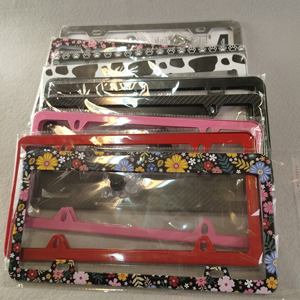 Couverture de cadre de <span class=keywords><strong>plaque</strong></span> <span class=keywords><strong>d</strong></span>'<span class=keywords><strong>immatriculation</strong></span> de voiture en fibre de carbone de taille standard personnalisée en gros pour les voitures - Product Image 5