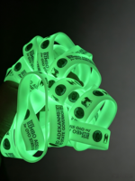 Bracelet en silicone qui brille dans le noir, bracelets en silicone qui brillent dans le noir, logo personnalisé, bracelets en caoutchouc lumineux