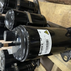 คอมเพรสเซอร์แบบสโครล อินเวอร์เตอร์ DC รุ่น QXA 12V 2HP สำหรับอะไหล่เครื่องปรับอากาศยี่ห้อ Gree - Product Image 1