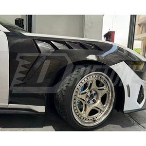 ดริฟตัน สหรัฐอเมริกา มีสินค้าในสต็อก |   สินค้าใหม่สำหรับ Ford Mustang ปี 2024 2025 2026 2027 บังโคลนคาร์บอนไฟเบอร์แบบมีช่องระบายอากาศ ลายทอ 3K เงา - Product Image 1