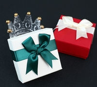 Boîte cadeau créative texturée en gros avec nœud papillon, base carrée et couvercle en papier couché pour collier, bague, boucles d'oreilles, cadeau de Noël