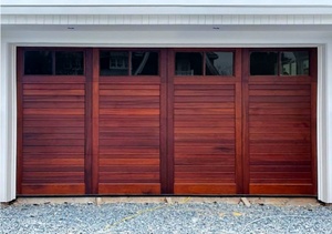 <span class=keywords><strong>Porte</strong></span> <span class=keywords><strong>de</strong></span> <span class=keywords><strong>garage</strong></span> <span class=keywords><strong>enroulable</strong></span> en bois massif design moderne Surface finie à isolation thermique Taille standard bon marché pour les villas - Product Image 2