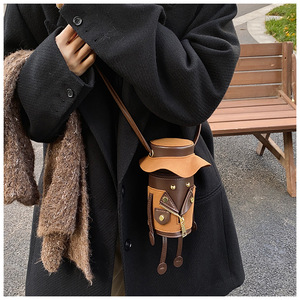 Mini sac bandoulière femme style Dracula, nouveau design mignon et original 2026, en cuir PU - Product Image 2