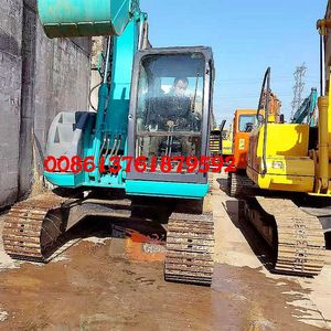Excavadoras Usadas Kobelco SK135 en Venta en Shanghái, Componente Principal: Motor, 13 Toneladas de Peso Operativo, Capacidad de Cucharón de 0.6m3 - Product Image 4