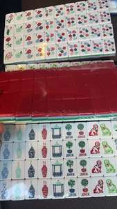 Coffret <span class=keywords><strong>de</strong></span> <span class=keywords><strong>Mahjong</strong></span> et d'échecs portable <span class=keywords><strong>de</strong></span> luxe à 4 couches, style américain, pour enfants, 160 tuiles <span class=keywords><strong>de</strong></span> <span class=keywords><strong>Mahjong</strong></span> rouges, pliable, <span class=keywords><strong>jeu</strong></span> <span class=keywords><strong>de</strong></span> casino, poker - Product Image 5