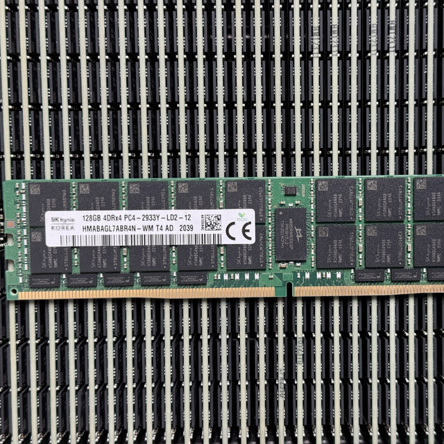 128G 4DRx4 2933MHz DDR4 LRDIMM ECC Server RAM Stable Performance for Server Workstation Wholesale Fast Shipping