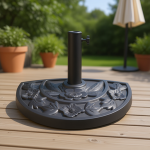 Base de parasol demi-rond en résine noire avec motif floral en relief pour parasols de patio, utilisation extérieure - Product Image 2