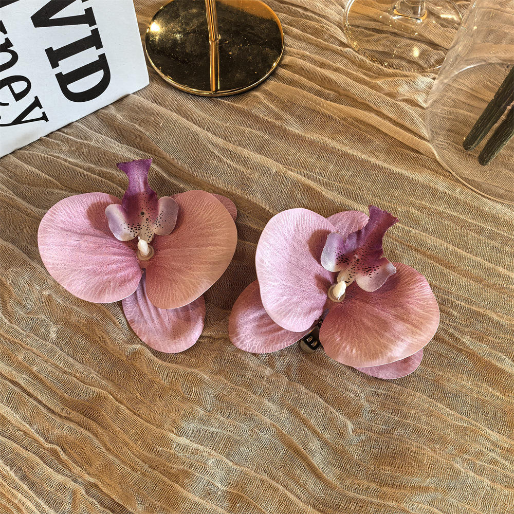 Pair of light purple phalaenopsis flower shoes clip