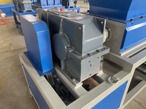 Hochwertiger Ok-600 Kunststoff-Reifens chredder Doppelwellen-Holzhacker und Gummi zerkleinerung maschine mit Zahnrad-und Pumpen kern komponenten - Product Image 4